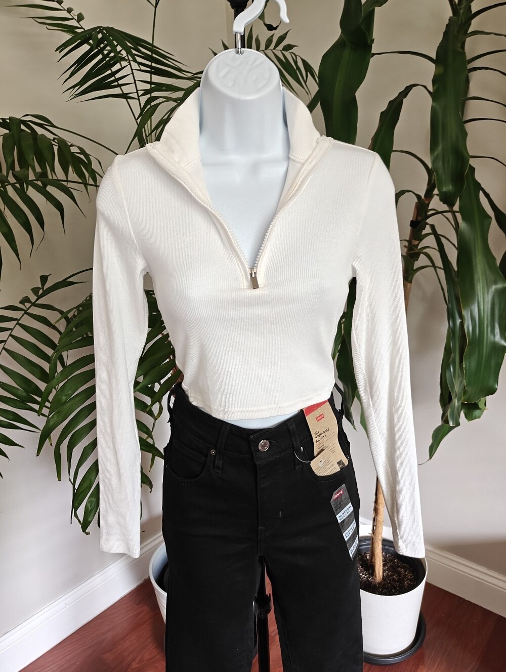 H&M Long Sleeve 1/4 Zip Mock Neck